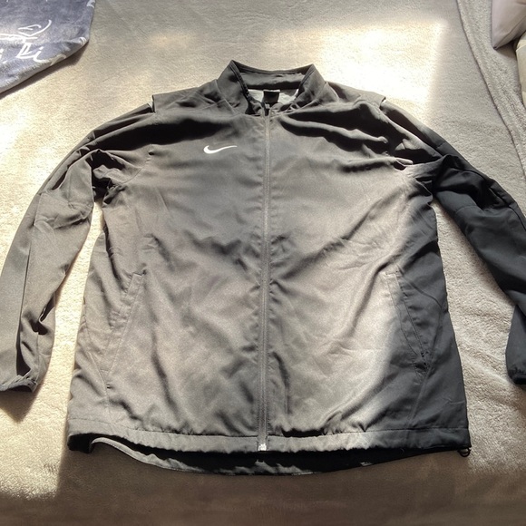 Nike Other - Nike L lightweight jacket
